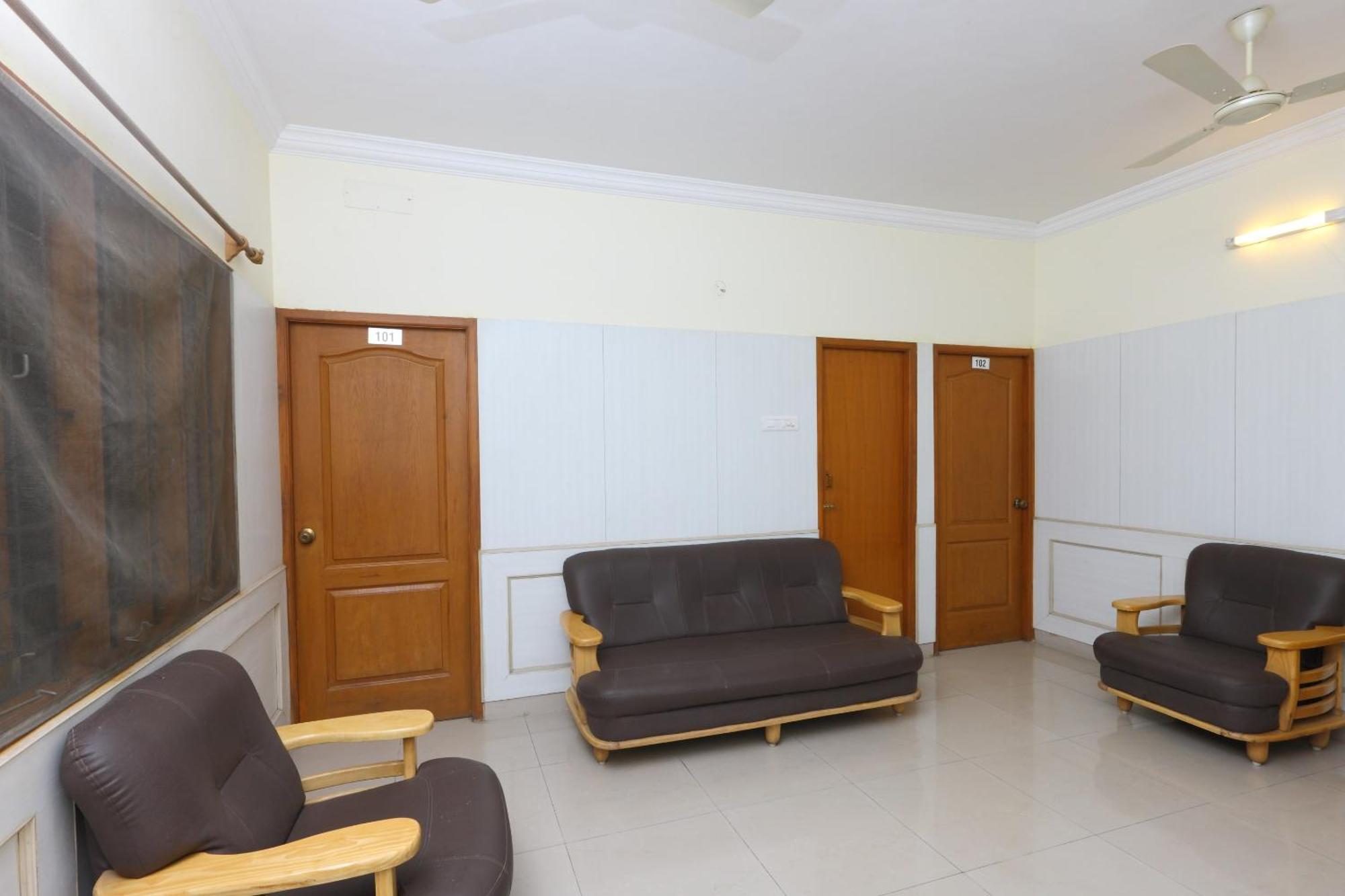Collection O Tranquil Nest Hotel Chennai Bagian luar foto